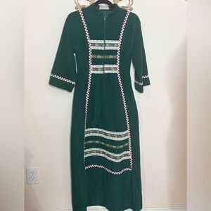 Vassarette Vintage Green Velour Cottage Core House Dress with Floral Trim Small